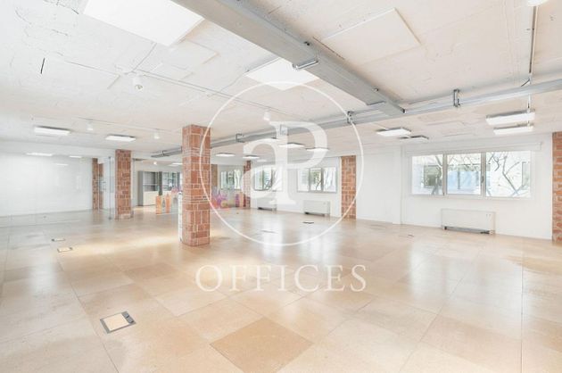 Foto 1 de Alquiler de oficina en La Barceloneta de 623 m²