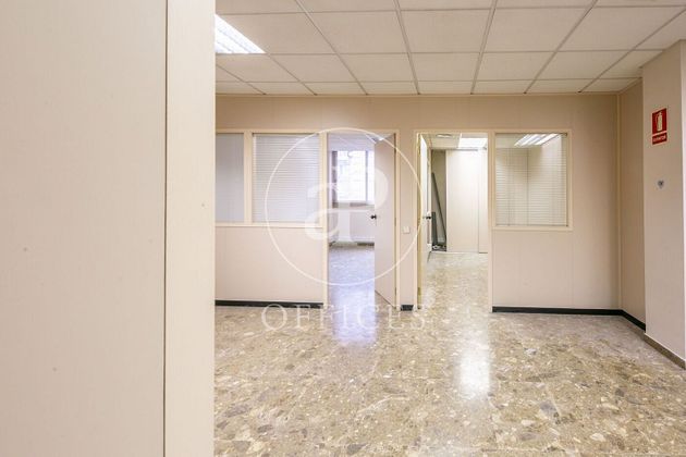 Foto 2 de Alquiler de oficina en Sants con aire acondicionado y ascensor