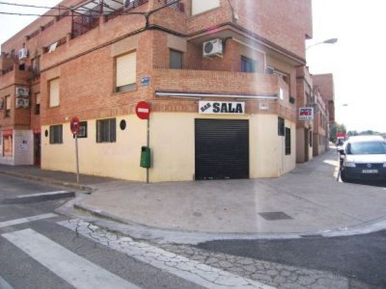 Foto 1 de Local en venda a calle De Capricornio de 150 m²