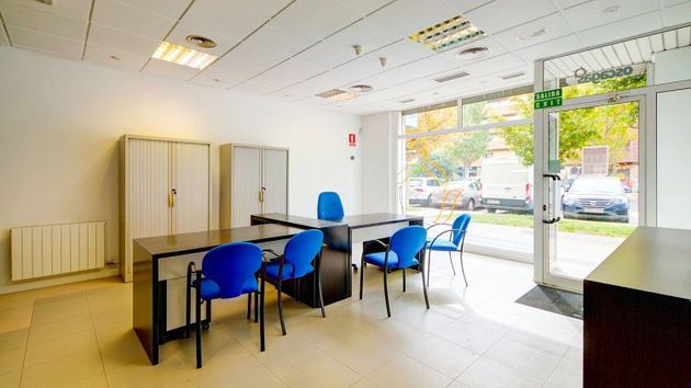 Foto 1 de Oficina en alquiler en calle De Rafael Alberti de 289 m²
