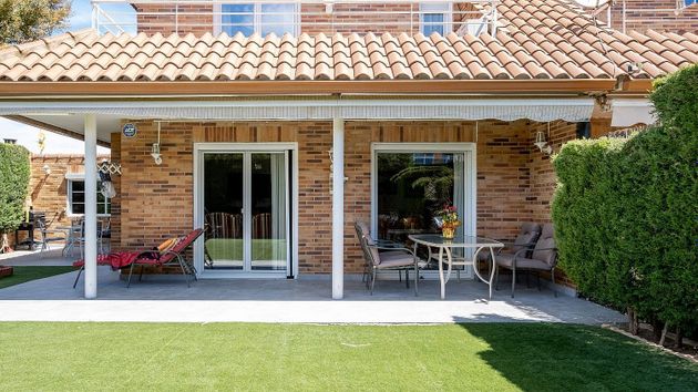 Foto 2 de Casa en venda a Montecanal de 4 habitacions amb terrassa i piscina