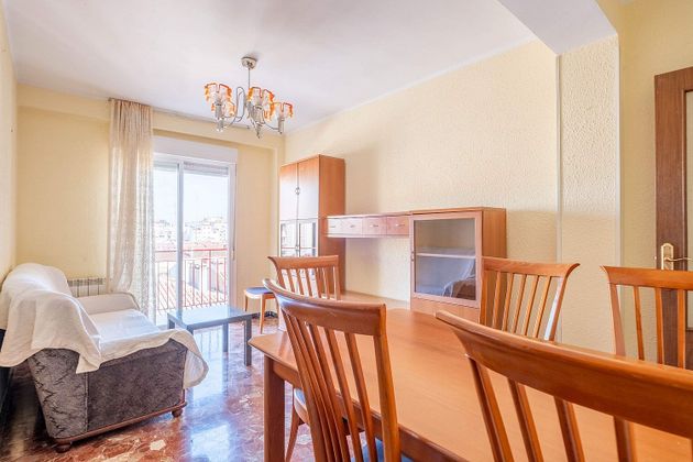 Foto 2 de Alquiler de piso en calle De Andrés Vicente de 3 habitaciones con terraza y muebles