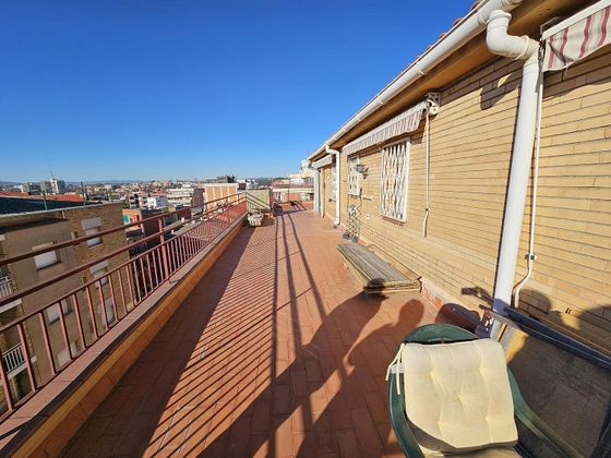 Foto 1 de Àtic en venda a Zona Mercat de 6 habitacions amb terrassa i balcó