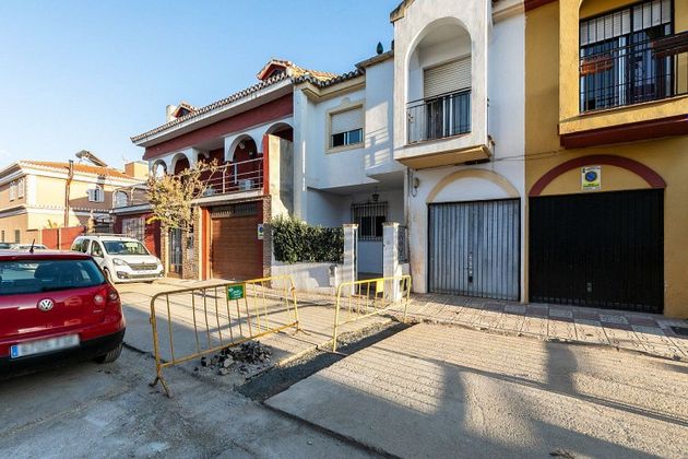 Foto 2 de Casa en venda a Zona de San Cayetano de 4 habitacions amb garatge