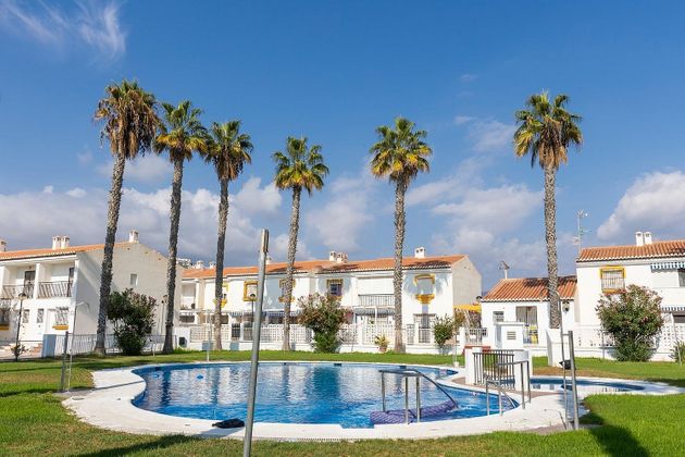 Foto 1 de Casa en venda a Salobreña de 2 habitacions amb piscina i garatge