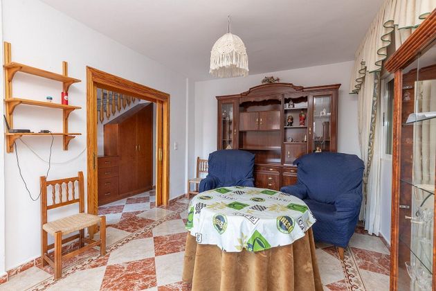Foto 1 de Casa en venda a calle Barriada Poetas Andaluces de 3 habitacions amb terrassa i jardí