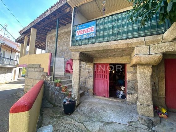 Foto 2 de Chalet en venta en Pereiro de Aguiar (O) de 4 habitaciones con garaje y balcón