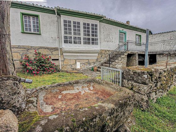 Foto 1 de Xalet en venda a Teixeira (A) de 4 habitacions amb terrassa i jardí