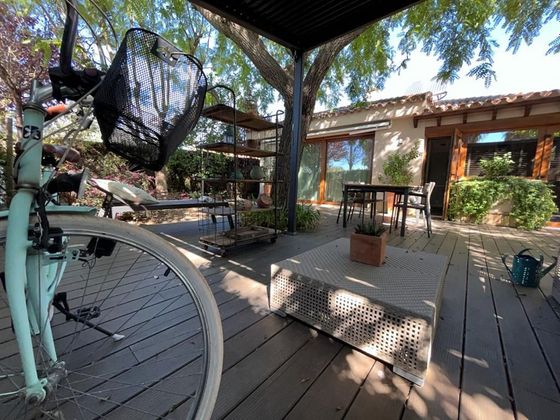 Foto 1 de Xalet en venda a calle Jacinto Benavente de 3 habitacions amb terrassa i piscina