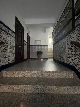 Foto 2 de Piso en alquiler en calle Manuel Rodríguez Buzón de 3 habitaciones con terraza y muebles