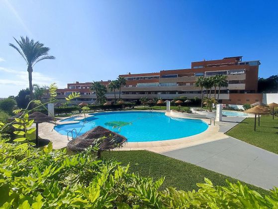 Foto 1 de Ático en venta en El Pinillo de 3 habitaciones con terraza y piscina
