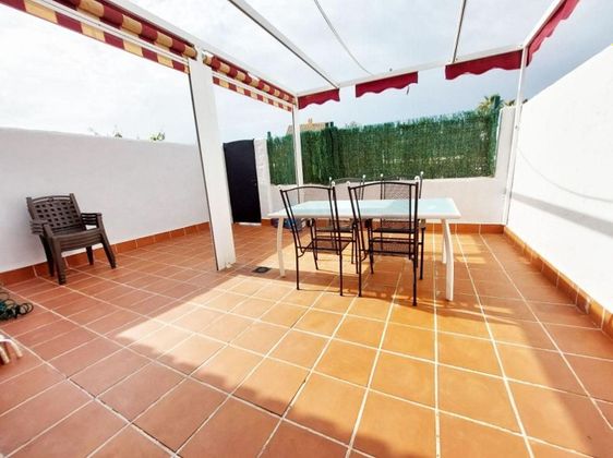 Foto 1 de Casa adossada en venda a Torrequebrada de 4 habitacions amb terrassa i piscina