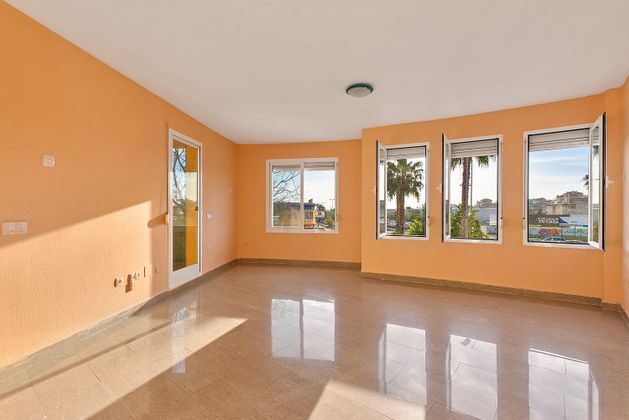Foto 2 de Venta de piso en Churriana de 3 habitaciones con terraza y piscina