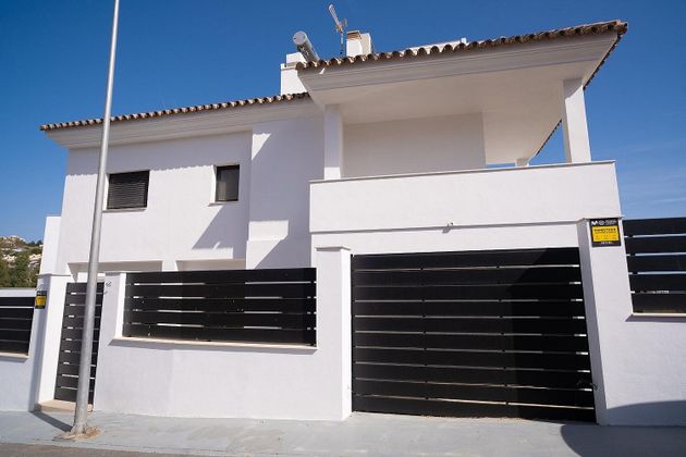 Foto 2 de Chalet en venta en Torremuelle de 4 habitaciones con terraza y piscina