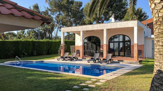 Foto 2 de Casa en venda a Cap Salou de 6 habitacions amb terrassa i piscina