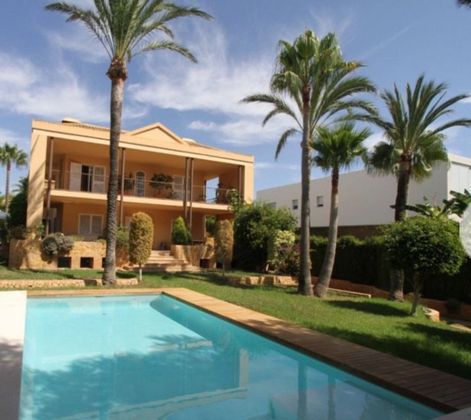 Foto 1 de Xalet en venda a Pueblo Levante de 4 habitacions amb terrassa i piscina
