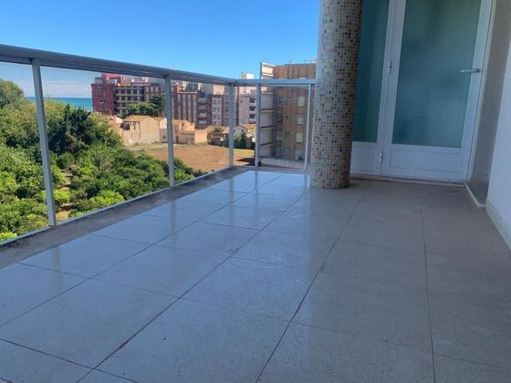 Foto 1 de Venta de piso en Zona Playa de 3 habitaciones con terraza y balcón