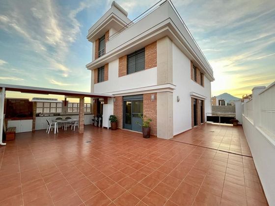 Foto 1 de Chalet en venta en Vall d´Uixó (la) de 4 habitaciones con terraza y balcón