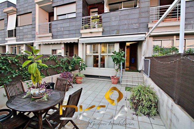 Foto 1 de Casa adossada en venda a Centro - Almazora/Almassora de 5 habitacions amb terrassa i piscina