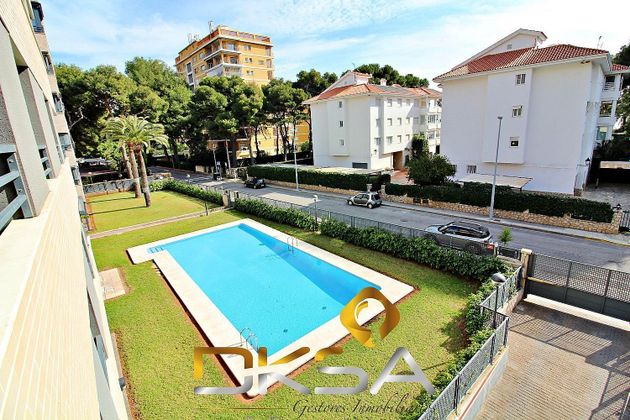 Foto 2 de Piso en alquiler en Voramar de 3 habitaciones con terraza y piscina