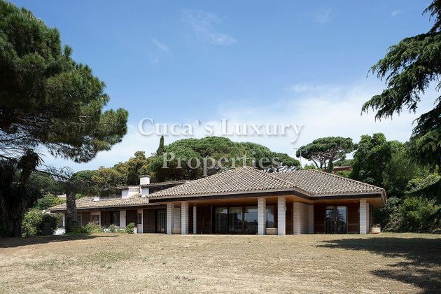 Foto 1 de Xalet en venda a Sant Andreu de Llavaneres de 9 habitacions amb terrassa i piscina