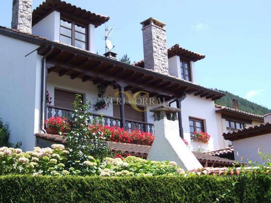 Foto 2 de Xalet en venda a Cangas de Onís de 4 habitacions amb terrassa i piscina