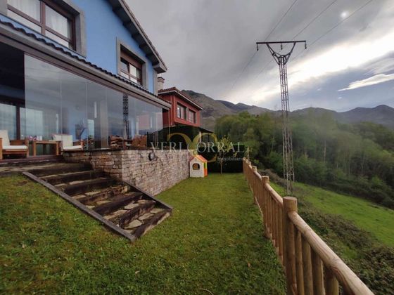 Foto 2 de Xalet en venda a Caravia de 3 habitacions amb terrassa i jardí