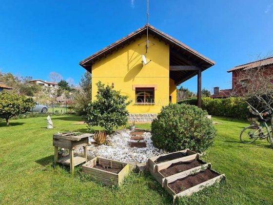 Foto 2 de Xalet en venda a Ribadesella de 4 habitacions amb terrassa i piscina