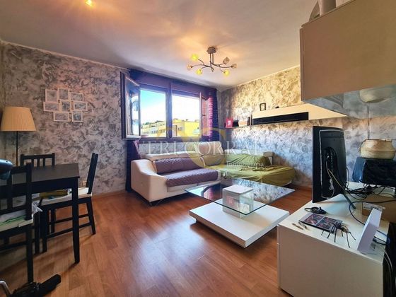 Foto 1 de Ático en venta en Roces Sur de 2 habitaciones con terraza y garaje