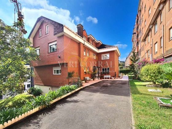 Foto 1 de Casa adossada en venda a Montecerrao de 4 habitacions amb terrassa i garatge
