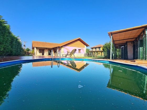 Foto 1 de Xalet en venda a Quintes - Arroes de 3 habitacions amb piscina i garatge