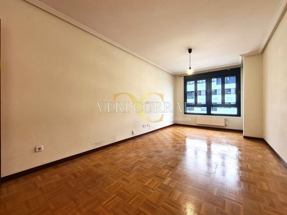 Foto 1 de Pis en venda a Milán - Pumarín - Teatinos de 2 habitacions amb garatge i calefacció