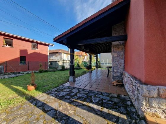 Foto 2 de Casa adossada en venda a Celorio-Poó-Parres de 3 habitacions amb terrassa i jardí
