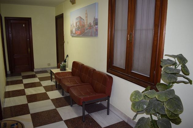 Foto 2 de Oficina en lloguer a Centro - Ayuntamiento amb calefacció i ascensor