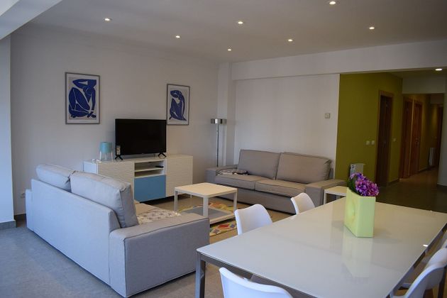 Foto 1 de Piso en alquiler en Castilla - Hermida de 4 habitaciones con muebles y calefacción