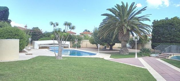 Foto 2 de Xalet en venda a Miami Platja - Miami Playa de 5 habitacions amb terrassa i piscina