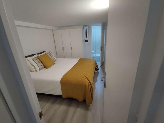 Foto 2 de Venta de piso en El Poble Sec - Parc de Montjuïc de 2 habitaciones y 60 m²