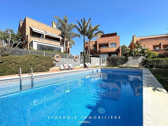 Foto 2 de Venta de casa en Urbanitzacions de Llevant de 6 habitaciones con terraza y piscina