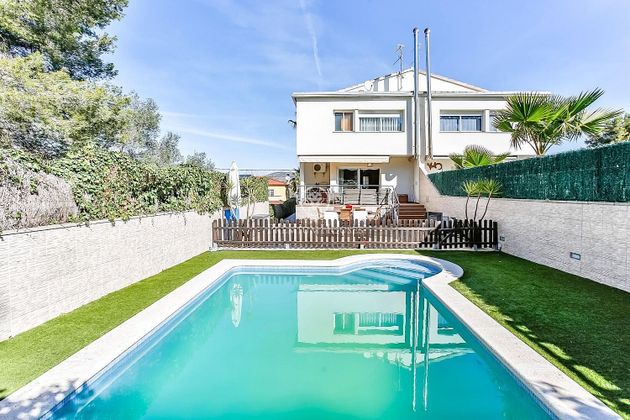 Foto 1 de Casa adossada en venda a Urbanitzacions del sud de 4 habitacions amb terrassa i piscina