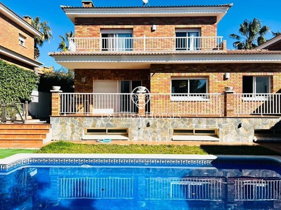 Foto 2 de Venta de casa adosada en Costa Daurada - Sant Gaietà de 4 habitaciones con terraza y piscina