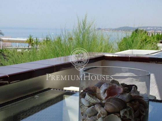 Foto 1 de Pis en lloguer a Aiguadolç - Sant Sebastià de 3 habitacions amb terrassa i piscina