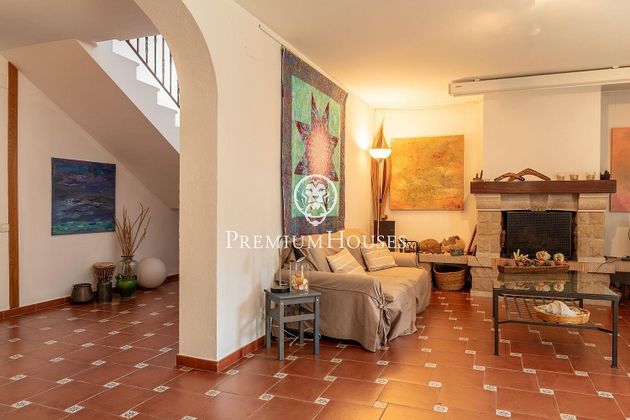 Foto 2 de Xalet en venda a L'Aragai - Prat de Vilanova de 5 habitacions amb terrassa i piscina