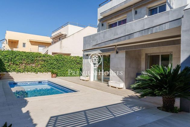 Foto 2 de Chalet en venta en La Collada - Sis Camins - Fondo Somella - Santa Maria de 5 habitaciones con terraza y piscina