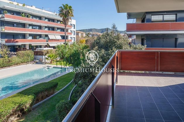 Foto 2 de Pis en venda a calle Salvador Soler Forment de 3 habitacions amb terrassa i piscina
