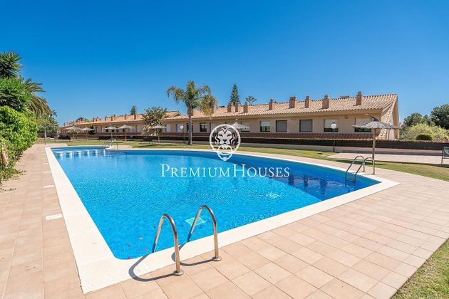 Foto 2 de Casa en venda a Levantina - Montgavina - Quintmar de 3 habitacions amb terrassa i piscina