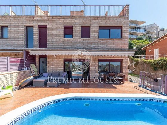 Foto 1 de Casa en lloguer a Botigues de Sitges - Garraf de 5 habitacions amb terrassa i piscina