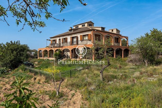 Foto 1 de Casa rural en venda a L'Aragai - Prat de Vilanova de 5 habitacions amb piscina i jardí