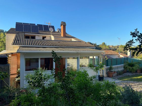 Foto 1 de Venta de chalet en Corbera de Llobregat de 5 habitaciones con terraza y jardín