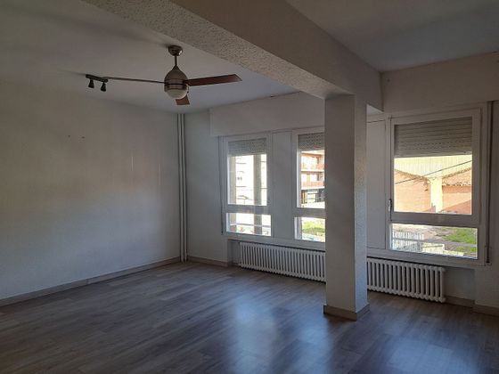 Foto 2 de Piso en alquiler en calle De Gràcia de 4 habitaciones con garaje y muebles