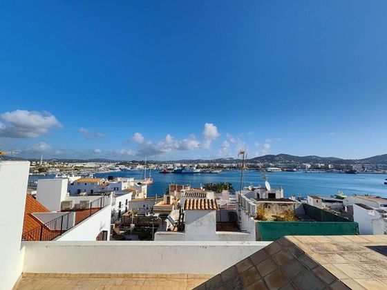 Foto 1 de Pis en venda a Dalt de la Vila - La Marina de 2 habitacions amb terrassa i aire acondicionat
